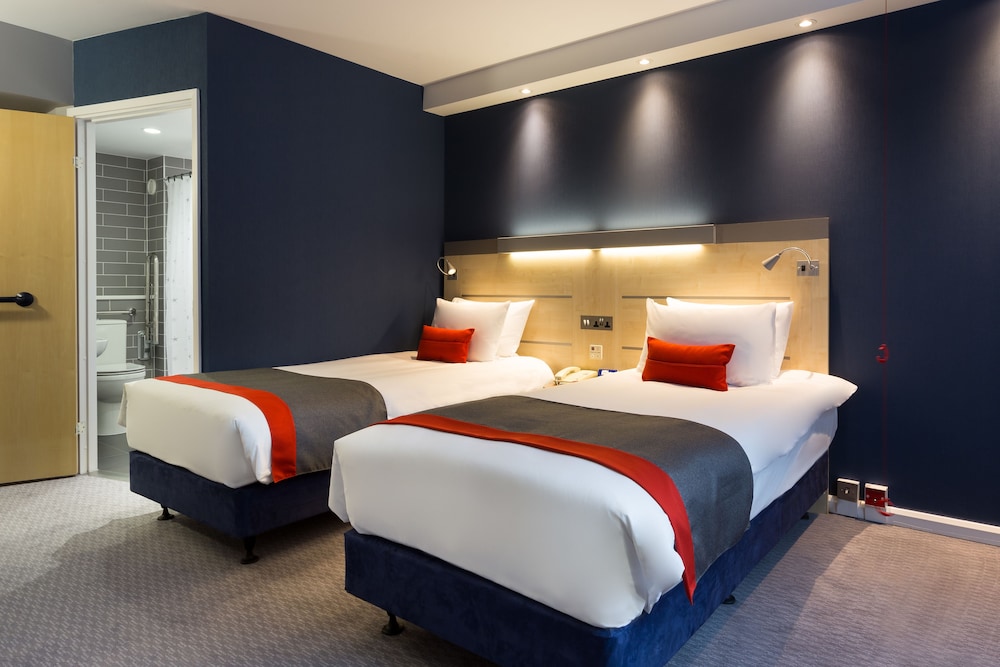 holiday inn express london watford junction by ihg
