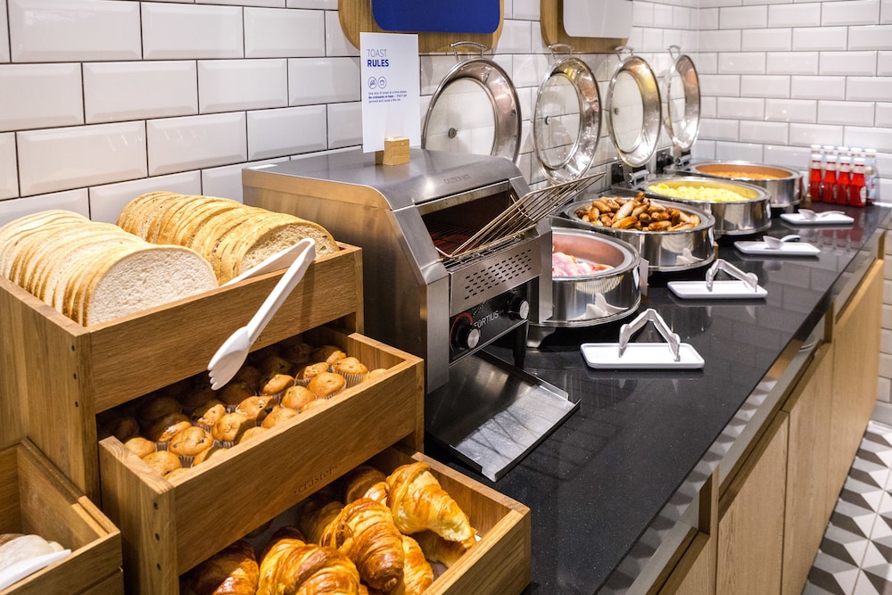 holiday inn express london watford junction by ihg
