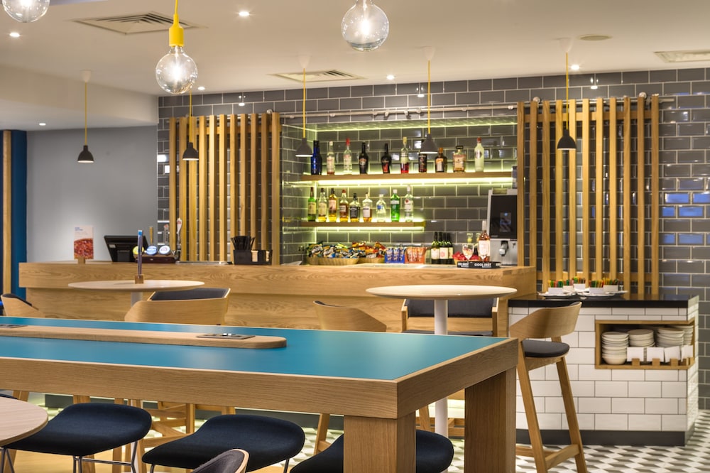 holiday inn express london watford junction by ihg