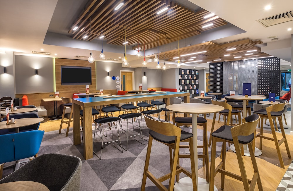 holiday inn express london watford junction by ihg