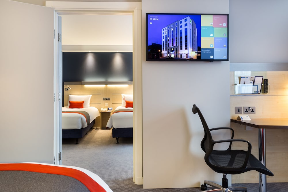 holiday inn express london watford junction by ihg