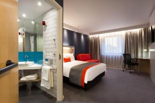 holiday inn express london watford junction by ihg