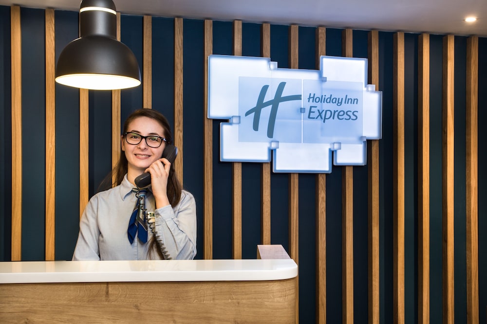 holiday inn express london watford junction by ihg