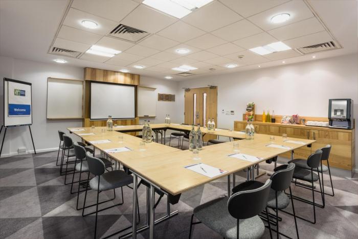 holiday inn express london watford junction by ihg
