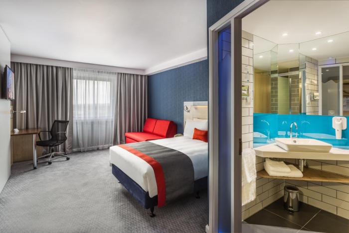 holiday inn express london watford junction by ihg