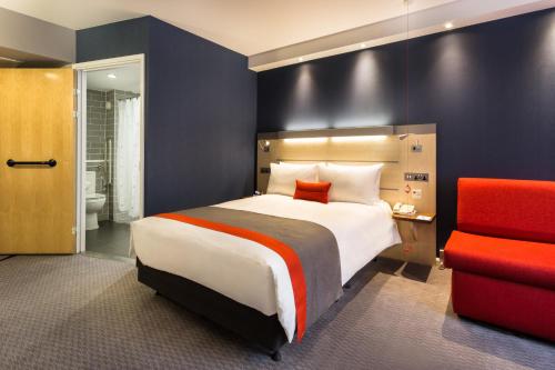 holiday inn express london watford junction by ihg