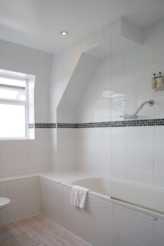 antoinette hotel wimbledon