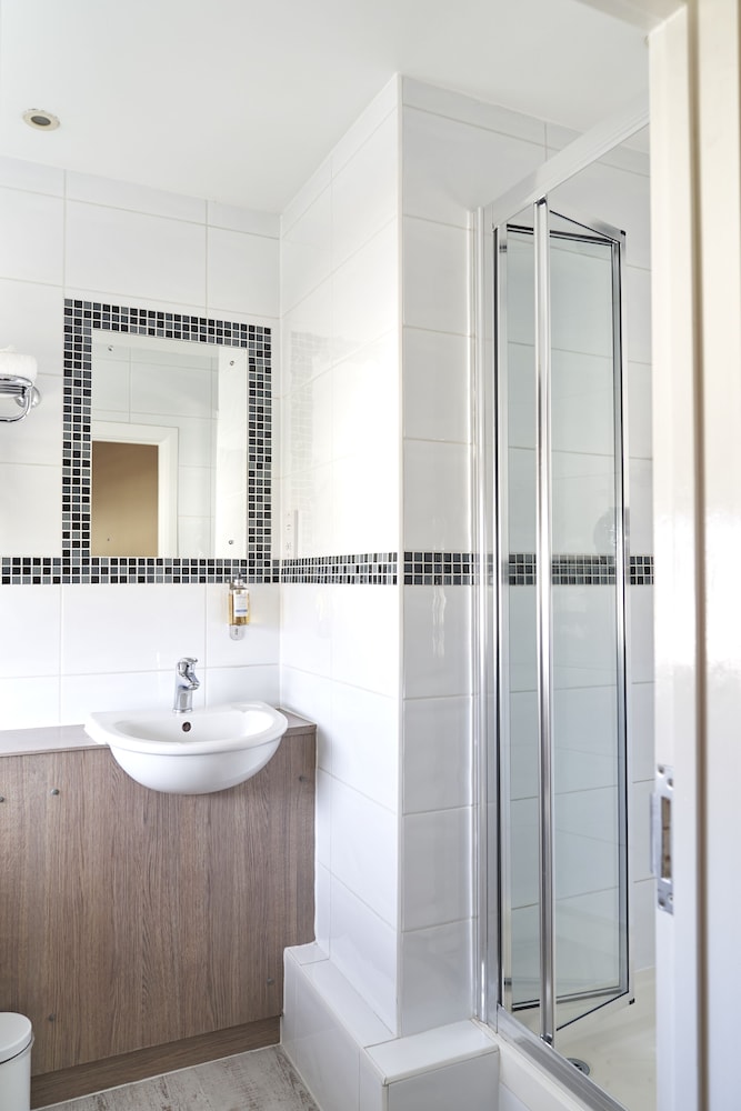 antoinette hotel wimbledon