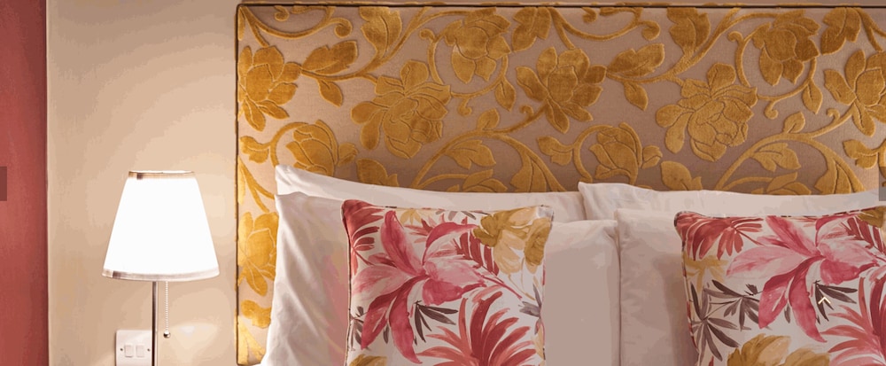 antoinette hotel wimbledon