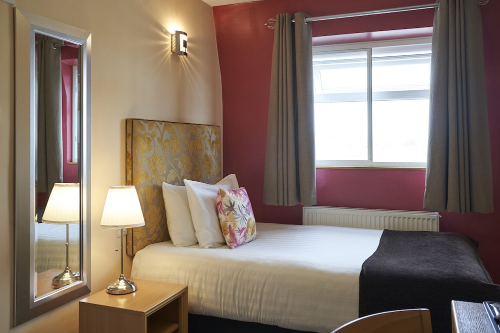 antoinette hotel wimbledon