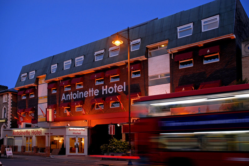 antoinette hotel wimbledon