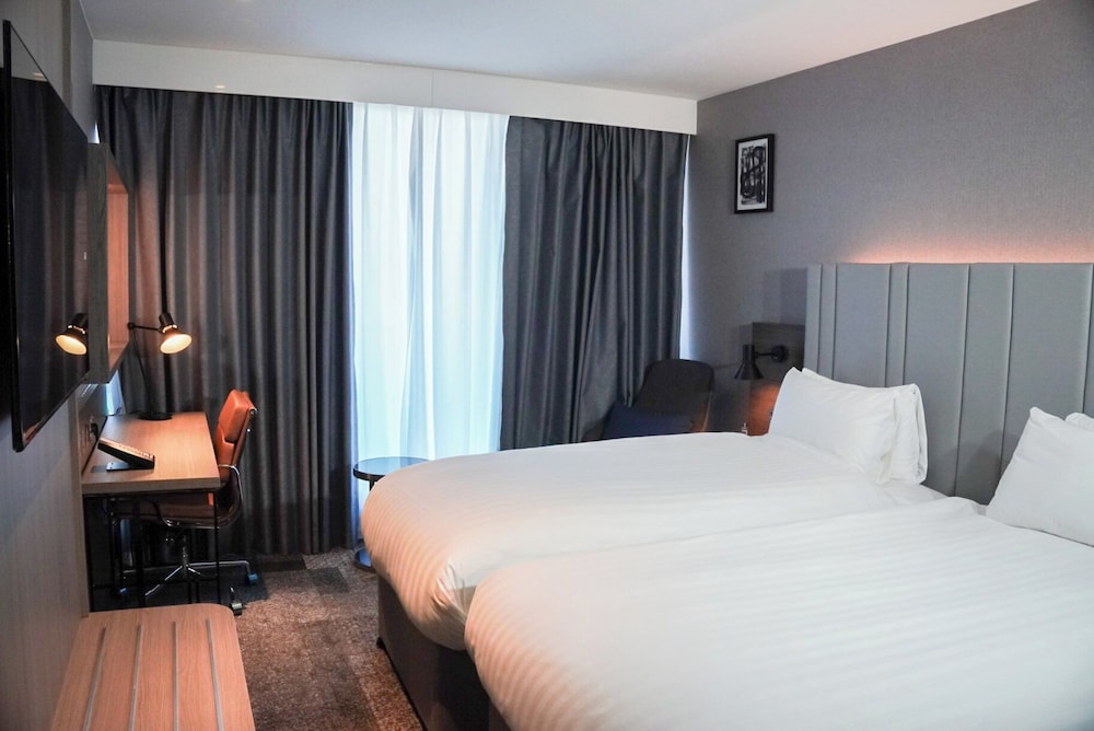 crowne plaza london kingston by ihg