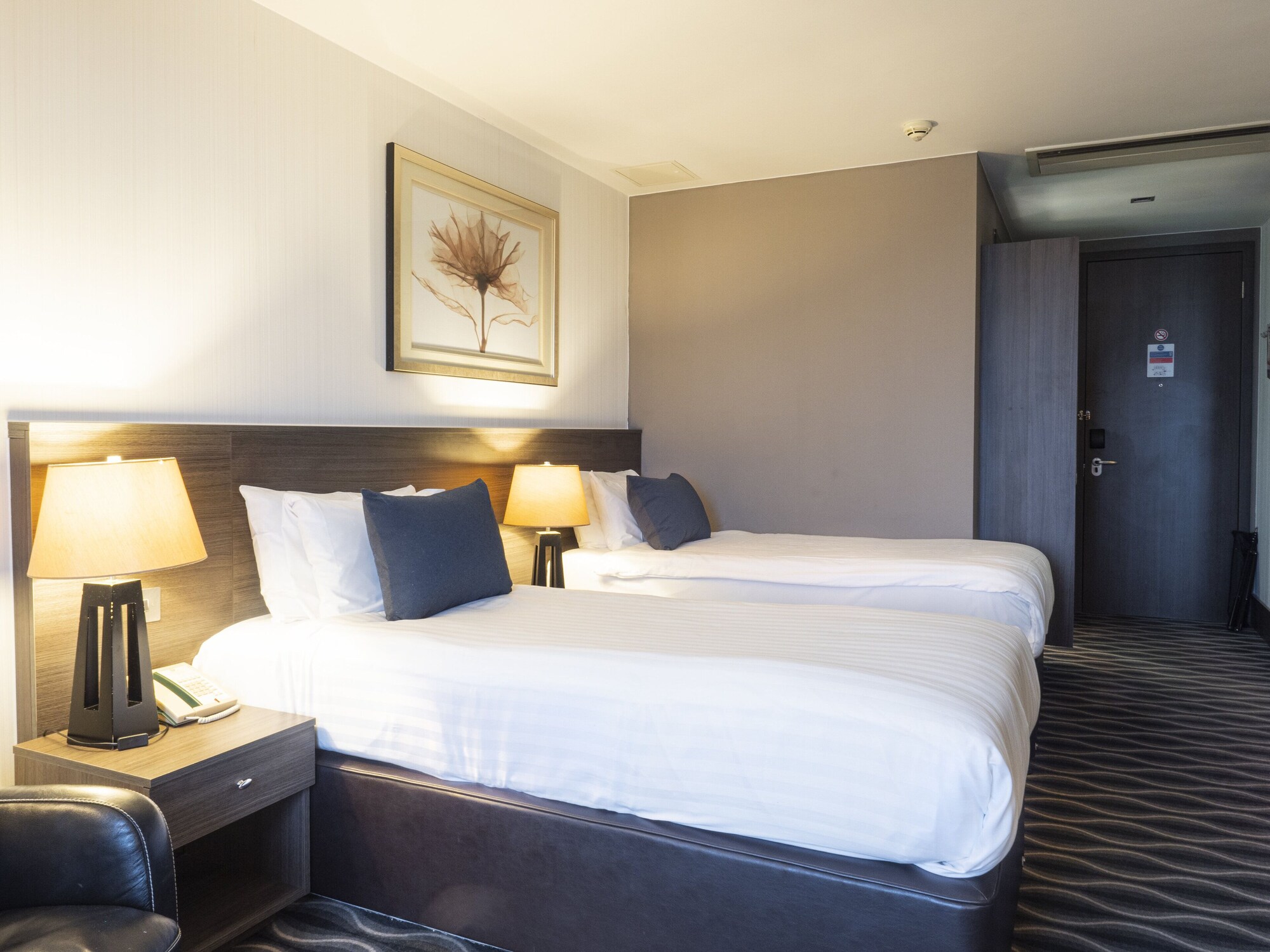 crowne plaza london kingston by ihg