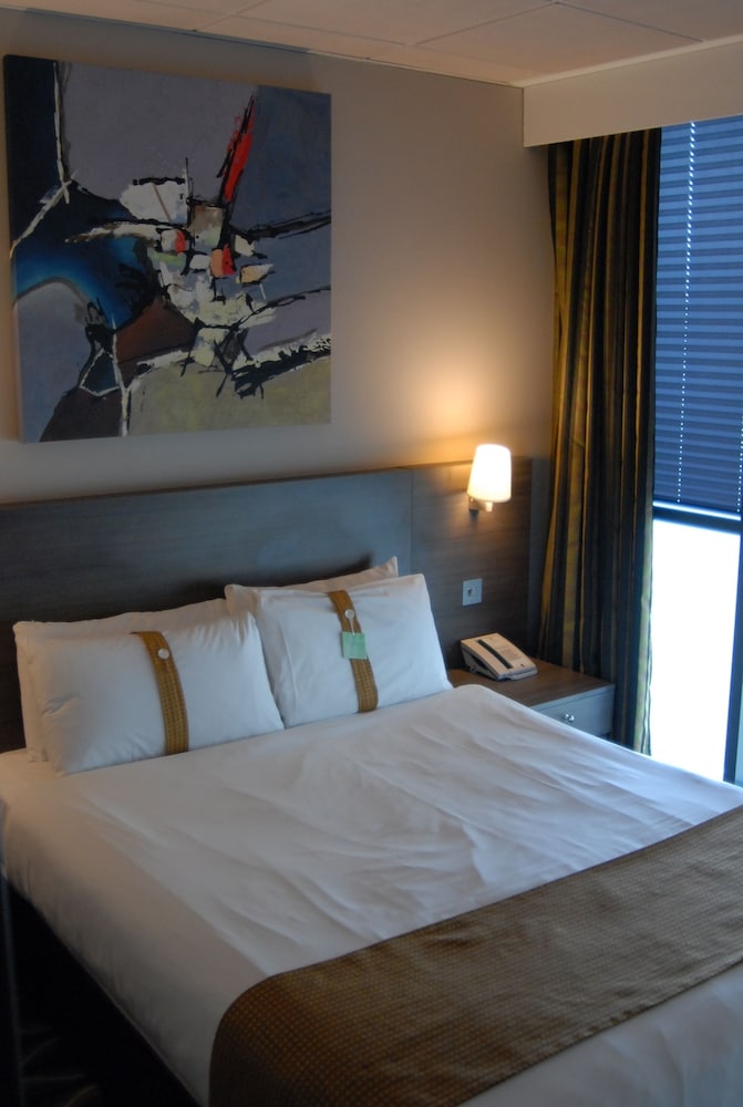 crowne plaza london kingston by ihg