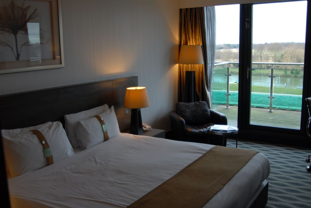 crowne plaza london kingston by ihg