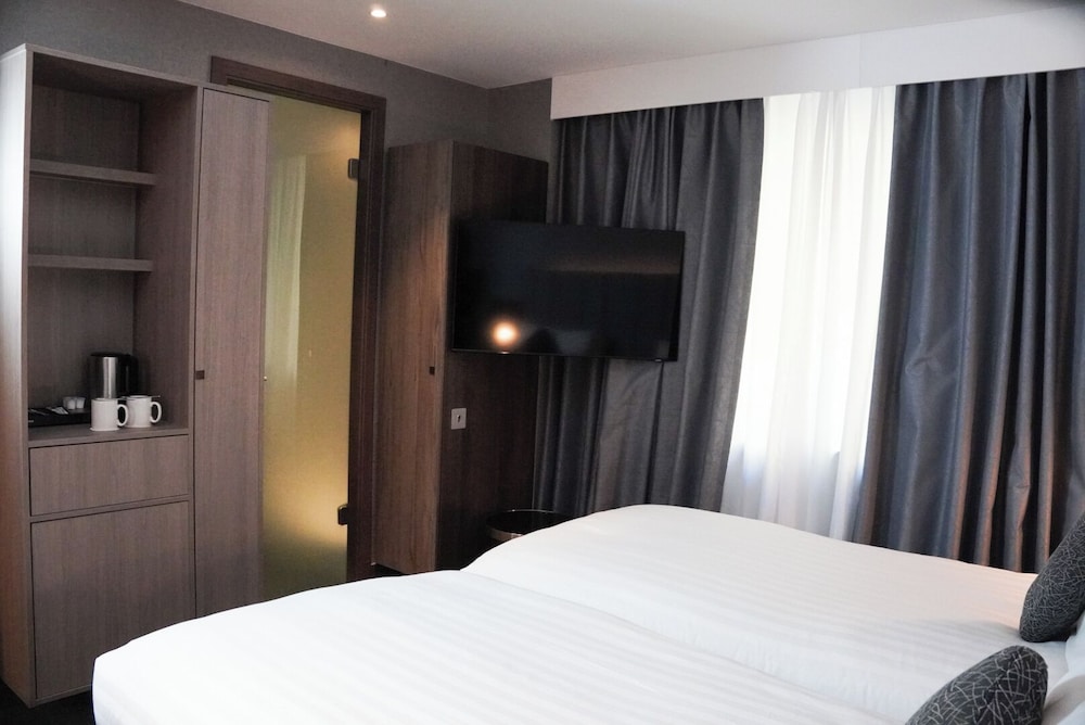 crowne plaza london kingston by ihg