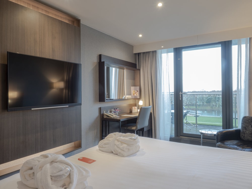 crowne plaza london kingston by ihg