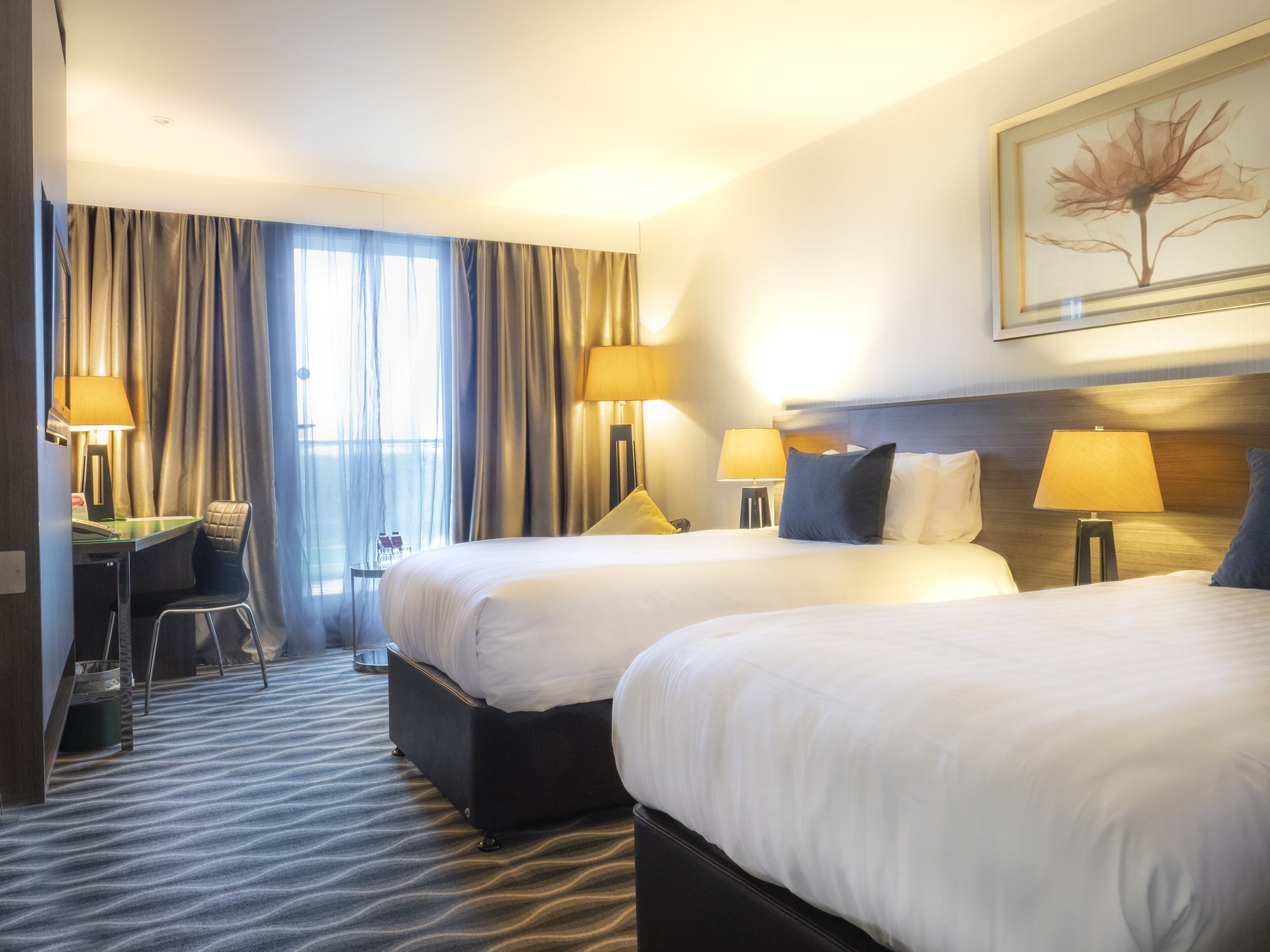 crowne plaza london kingston by ihg