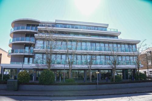 crowne plaza london kingston by ihg