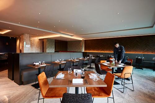 crowne plaza london kingston by ihg