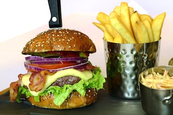 Crowne Plaza London - Kingston By Ihg,East Molesey>>Croydon,4 star