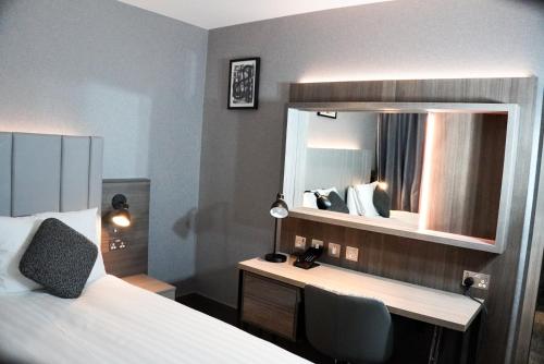 crowne plaza london kingston by ihg