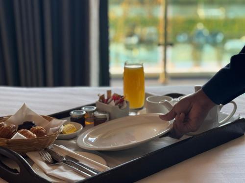 crowne plaza london kingston by ihg