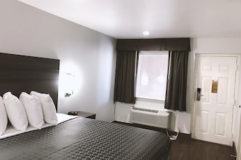 sky palace inn by jasper near atandt center