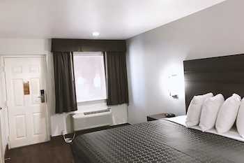 sky palace inn by jasper near atandt center