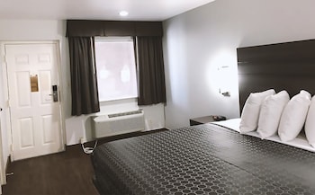 sky palace inn by jasper near atandt center