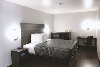 sky palace inn by jasper near atandt center