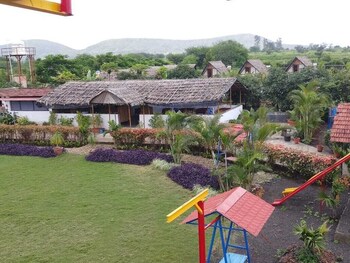 The Vintage Farm,Nasik - Trimbakeshwar Road,3 star