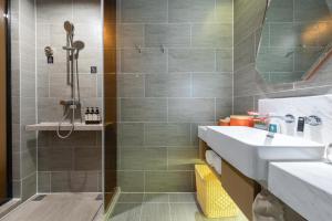atour hotel nanjing jiangning binjiang development area shike lake