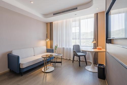atour hotel wuxi yuantouzhu scenic area qianrong road