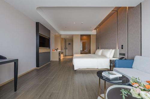 atour hotel wuxi yuantouzhu scenic area qianrong road