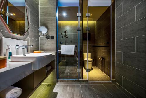atour hotel humen avenue dongguan