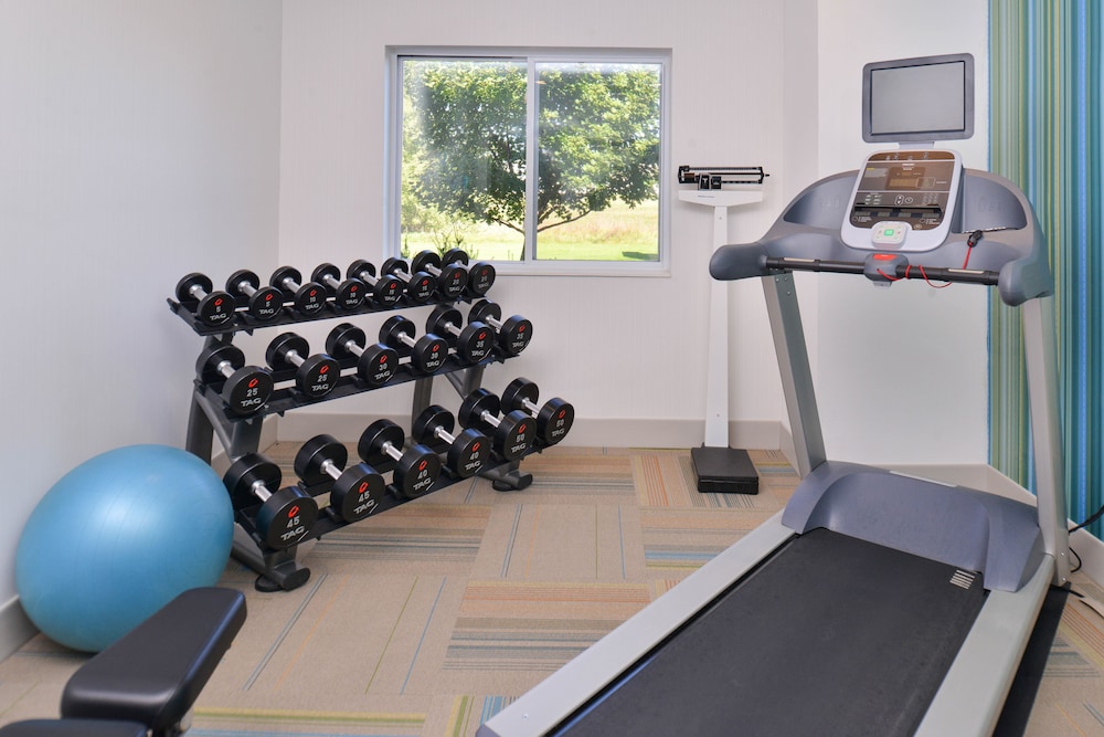 holiday inn express and suites stevens point by ihg