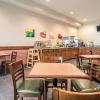 quality inn and suites east troy i 43
