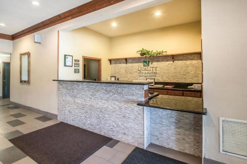 Quality Inn & Suites East Troy I-43,Fort Atkinson>>East Troy,3 star