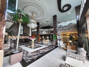 grand bayu hill hotel