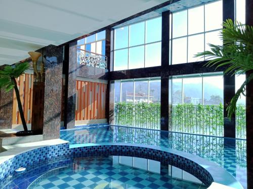 grand bayu hill hotel