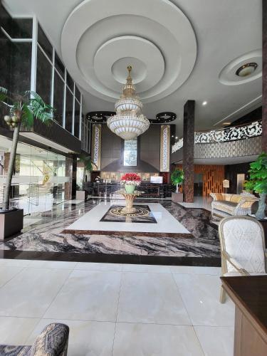 grand bayu hill hotel
