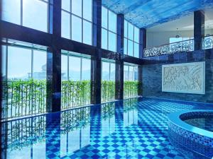 grand bayu hill hotel