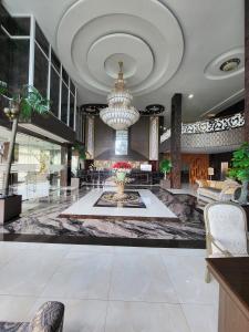 grand bayu hill hotel