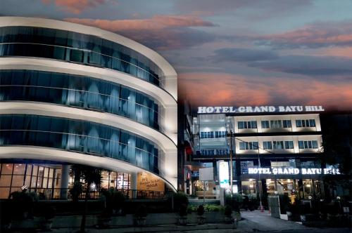 grand bayu hill hotel