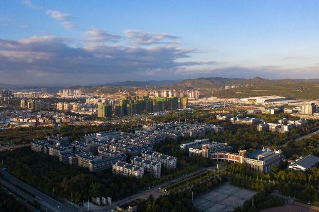 atour hotel kunming south high speed railway station university town