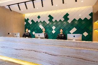 atour hotel kunming south high speed railway station university town