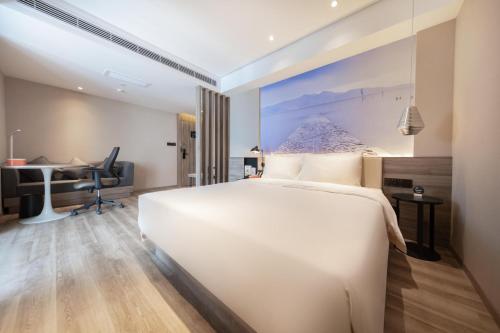 atour hotel kunming south high speed railway station university town