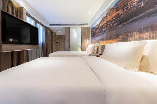 atour hotel kunming south high speed railway station university town