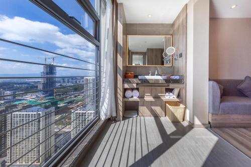 atour hotel kunming south high speed railway station university town